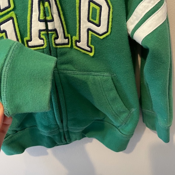 3 sweaters - Picture 12 of 16